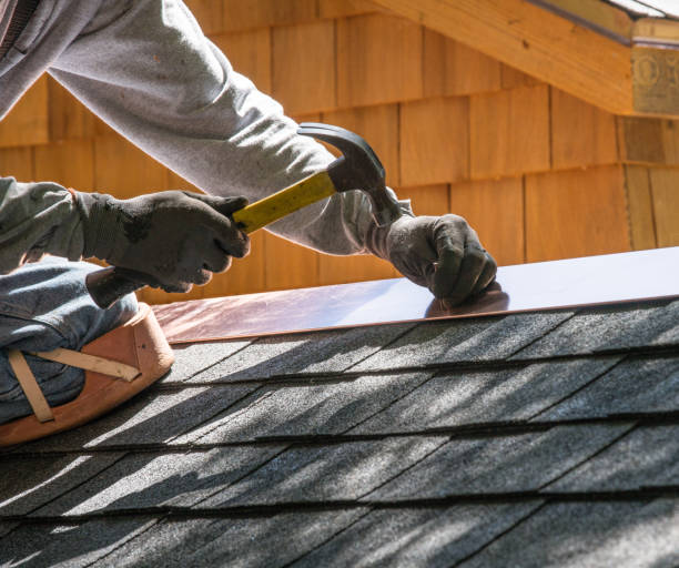 Best Commercial Roofing Services  in Manistique, MI
